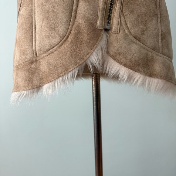 ✨ Scully Faux Shearling Suede Vest | Cream Fur Trim | Size M ✨ - Picture 3 of 12